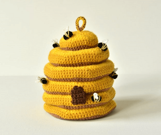 Amigurumi Beehive Crochet Pattern by Vliegende Hollander