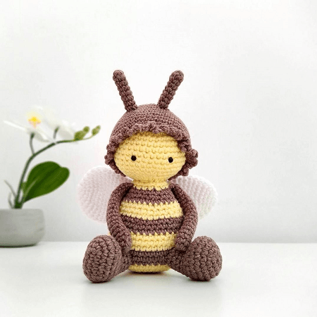 Amigurumi Honey Bee Free Pattern by Amigurum