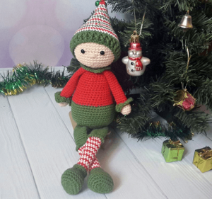 42 Christmas Amigurumi Crochet Patterns