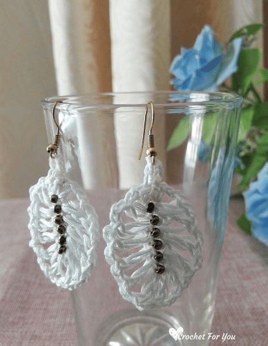Crochet Feather Earrings Pattern by Crochet For You