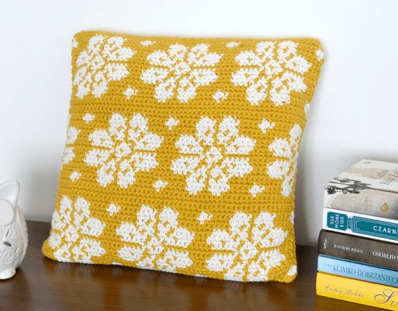 Dahlia Pillow Free Crochet Pattern by My Crochetory