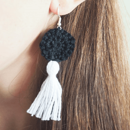 Easy Tassel Earrings Crochet Pattern by Stitch 11