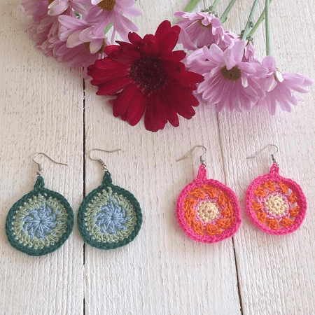 Quick And Easy Crochet Earrings Pattern by Desert Blossom Crafts
