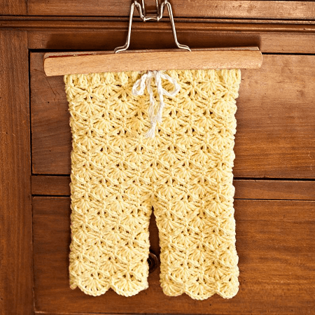 Seamless Lace Leggings Crochet Pattern by Mon Petit Violon