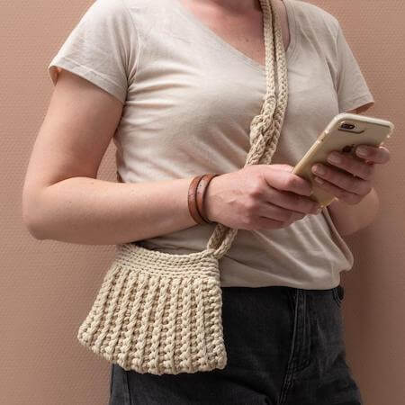 How to Crochet A Crossbody Bag From Squares, Free Pattern