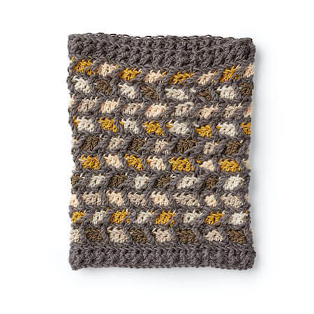 Crochet Cowl Pattern by Yarnspirations