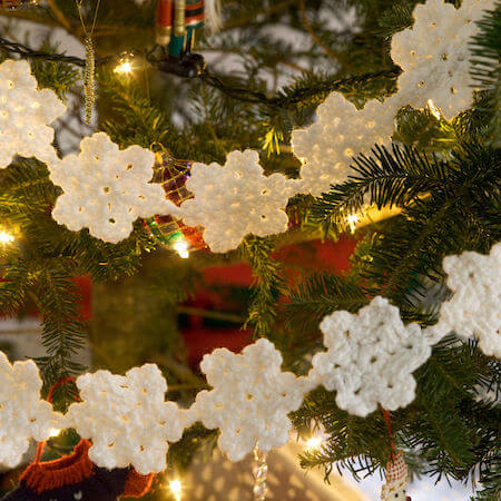 Crochet Snowflake Garland Pattern by Red Heart