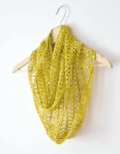 Crochet Sunny Lace Cowl Pattern by My Crochetory