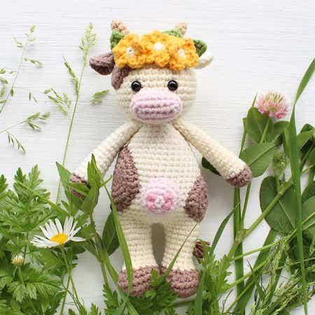 Cuddle Me Cow Amigurumi Pattern by Amigurumi Today