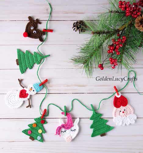 Free Crochet Christmas Garland Pattern by Golden Lucy Crafts