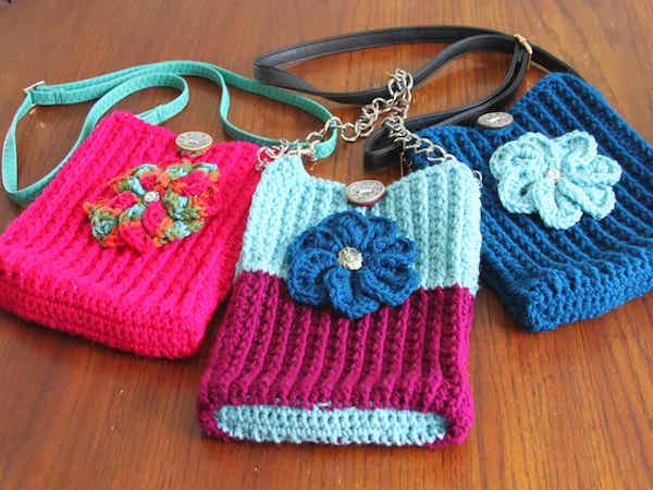 Free Crochet Crossbody Bag Pattern by Traverse Bay Crochet