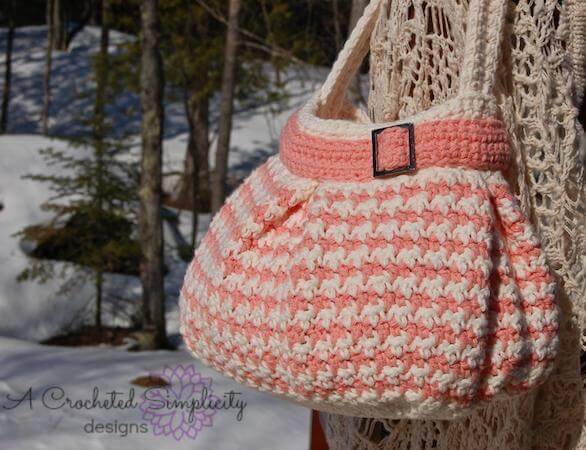 Houndstooth Handbag Crochet Pattern by A Crocheted Simplicity