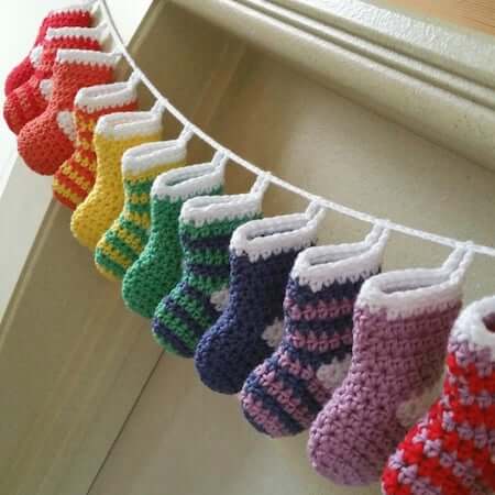 Mini Stockings Crochet Christmas Garland Pattern by Melly Elly Crafts