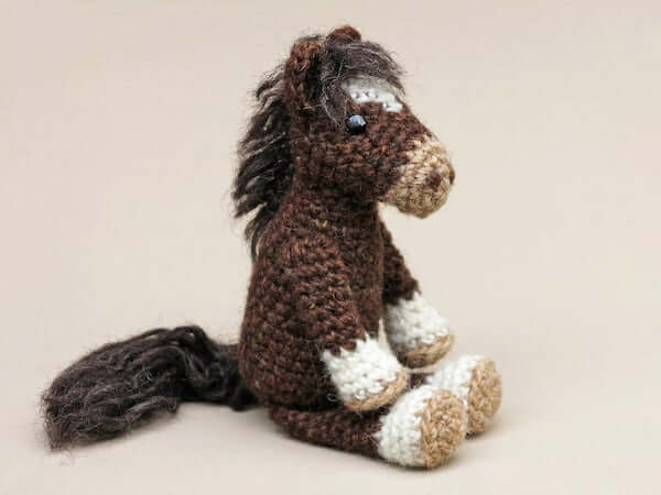 Realistic Crochet Horse Amigurumi Pattern by Sons Popkes