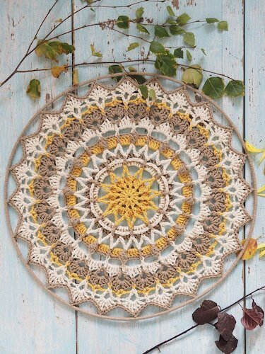 So Natural Mandala Crochet Pattern by Renata Saj