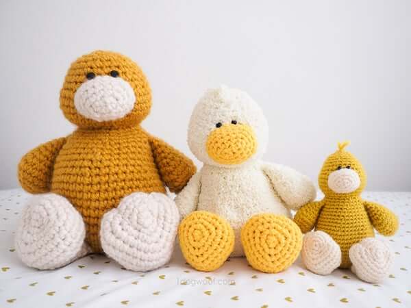 Stanley Duck Amigurumi Crochet Pattern by 1 Dog Woof