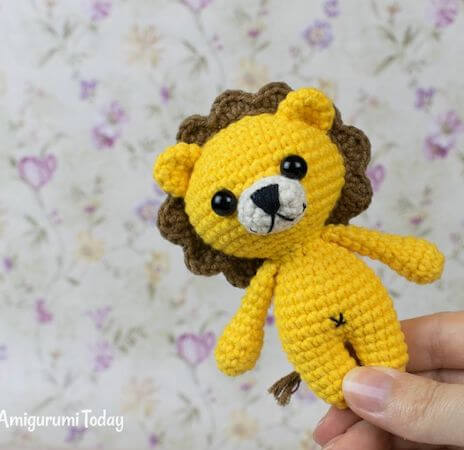 Tiny Lion Amigurumi Pattern by Amigurumi Today
