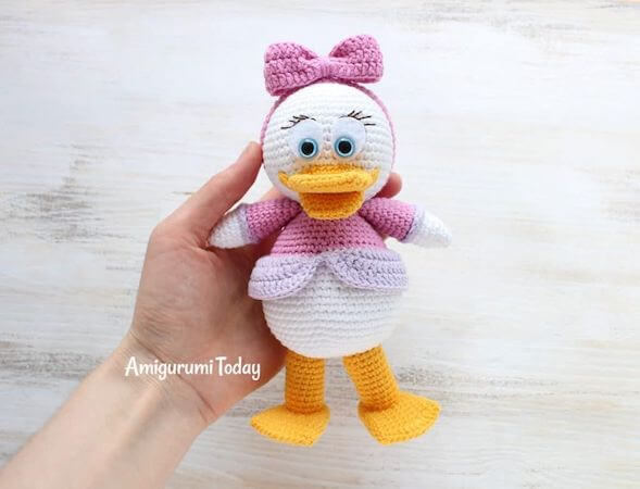 Webby Duck Amigurumi Pattern by Amigurumi Today