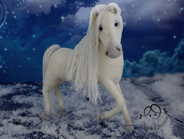 White Horse Crochet Pattern by Doll Patterns Shop