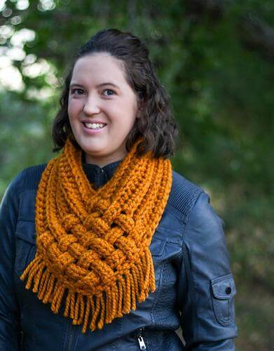 Woven Cowl Free Crochet Pattern by Winding Road Crochet