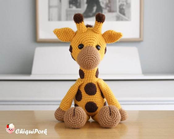 Amigurumi Toy Giraffe Crochet Pattern by Chiqui Pork