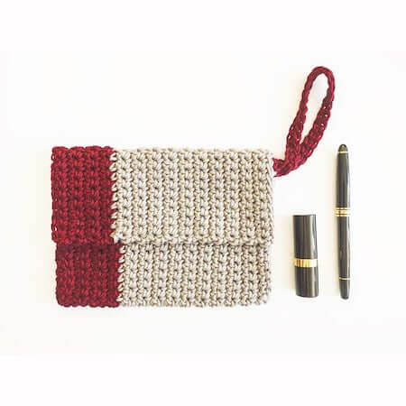 Color Pop Clutch Crochet Pattern by Simply Collectible
