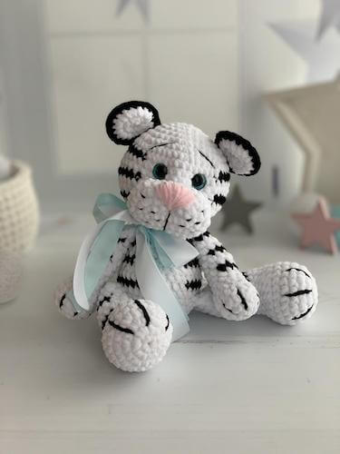 Crochet White Tiger Pattern by Dan Art Estonia