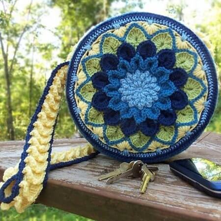 Crocodile Flower Shoulder Bag Crochet Pattern by Joyce Lewis
