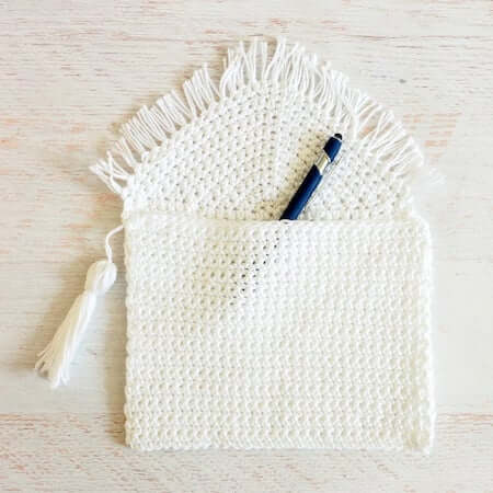 Fringe Clutch Crochet Pattern by Dabbles And Babbles