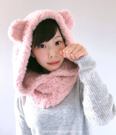 Crochet Fluffy Hooded Bear Cowl Pattern by Sylemn