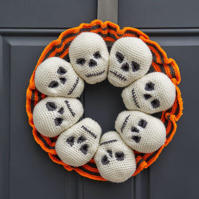 Circle Of Skulls Wreath Crochet Pattern by Red Heart