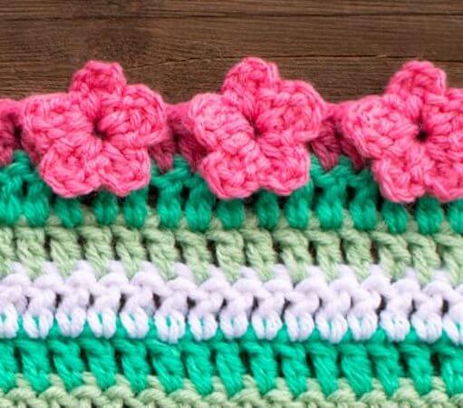 Crochet Flower Border Edging by Naztazia