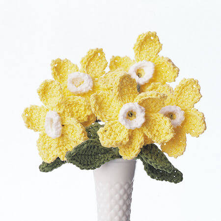 Daffodil Crochet Bouquet Pattern by Yarnspirations