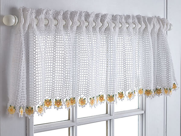 21 Crochet Curtain Patterns Crochet News   Daisy Valance Crochet Pattern 