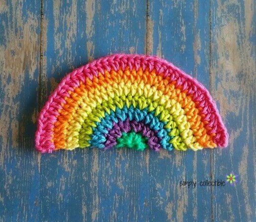 Daze Washcloth Free Crochet Rainbow Pattern by Simply Collectible Crochet