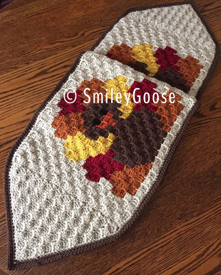Thanksgiving Table Runner Crochet Turkey Pattern by SmileyGoose