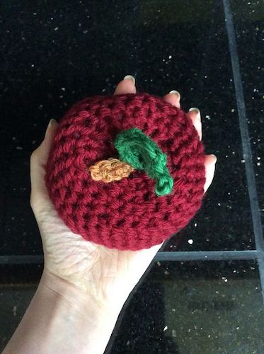 Free Apple Amigurumi Fruit Crochet Pattern by Kitty Adventures