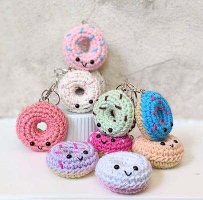 Crochet Donut Keychain Pattern by Baby Cakes Studios