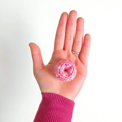 Crochet Tiny Donut Pattern by Sylemn