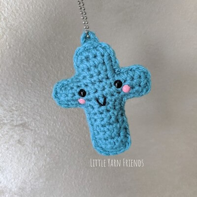 Lil' Keychain Cross Crochet Pattern by Little Yarn Friends