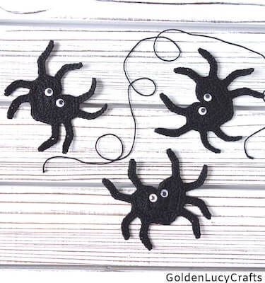 Crochet Spider Applique Pattern by Golden Lucy Crafts