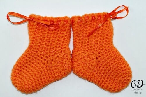Little Baby Socks Crochet Pattern by Oombawka Design Crochet