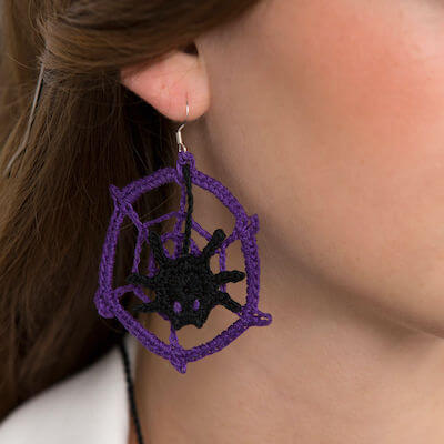 Spooky Spider Jewelry Crochet Pattern by Yarnspirations