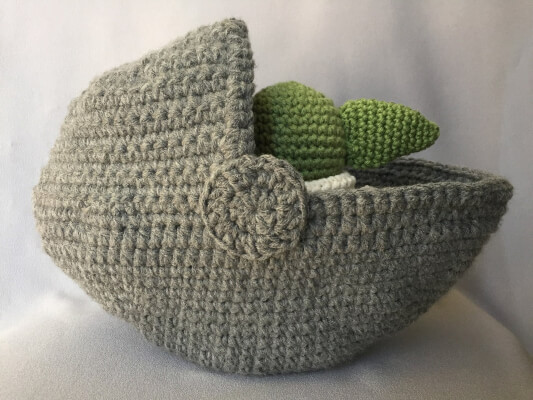 Baby Alien Pram Bed Ship Digital Crochet Pattern by ladyheloise1079