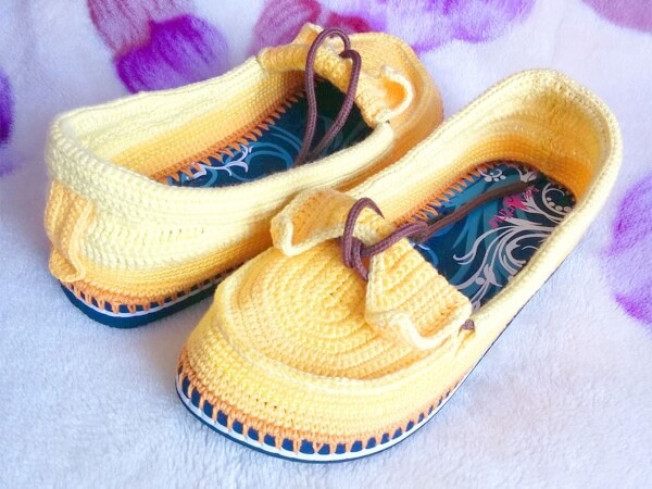 Crochet Shoes Moccasins on Flipflops Soles Pattern by Kozaluss