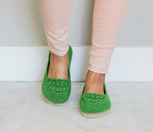 Summertide Slip-Ons Free Crochet Shoe Pattern + Tutorial from Make & Do Crew