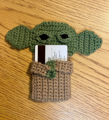 Yoda Gift Card Holder Crochet Pattern by SaundraroseDesigns