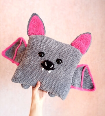 Crochet Bat Pillow Pattern by Toysbyhvatik