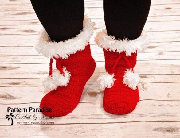 Free Santa Crochet Christmas Slippers Pattern from Pattern Paradise