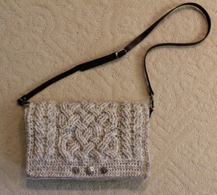 Glenrose Cable Purse Handbag Tote Crochet Laptop Bag Pattern from RebeccasStylings